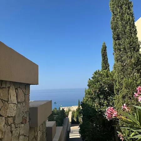 110-b Coast * Avlonya